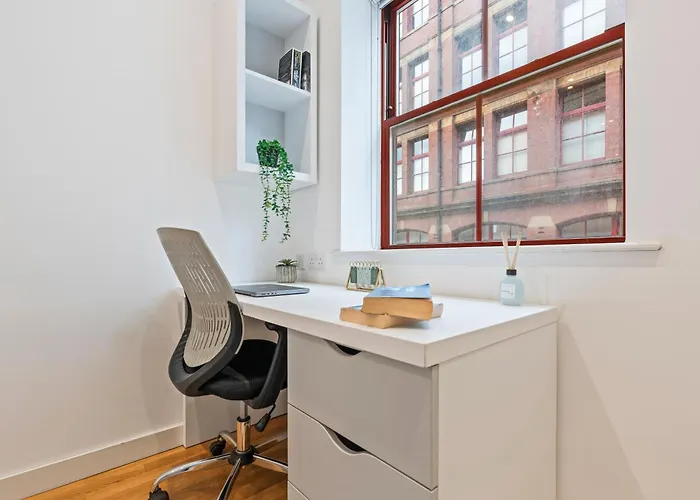 Elegant Flat - Sleeps 8 - View Centre * 利兹