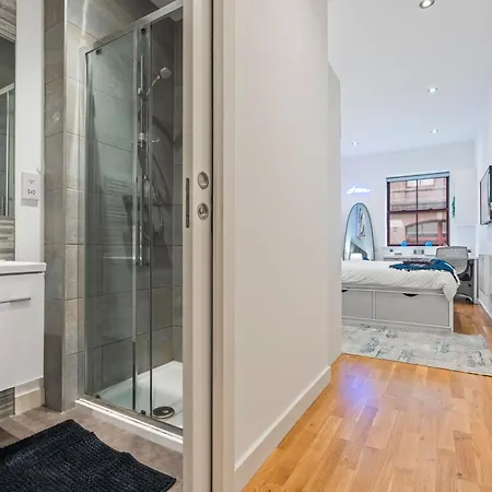 شقة Elegant Flat - Sleeps 8 - View Centre *