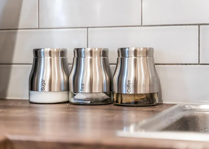 Апартаменти Elegant Flat - Sleeps 8 - View Centre *